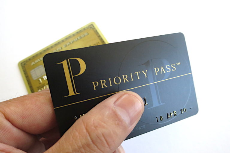 アメックスゴールドカードでプライオリティパス無料発行【家族カード含む】