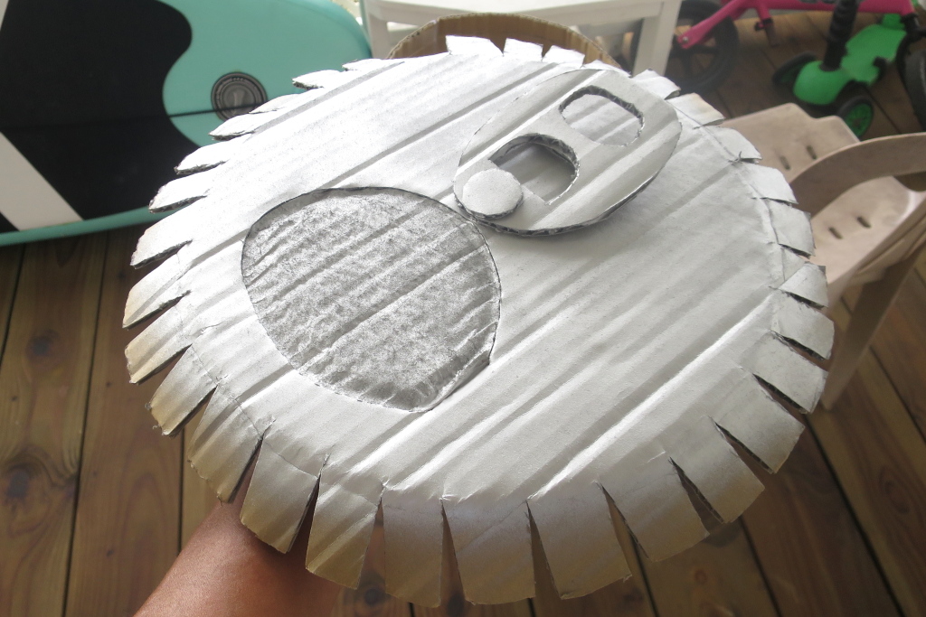 手作りダンボール・ハロウィン衣装【着れるスターバックスの缶とドリンク】の作り方