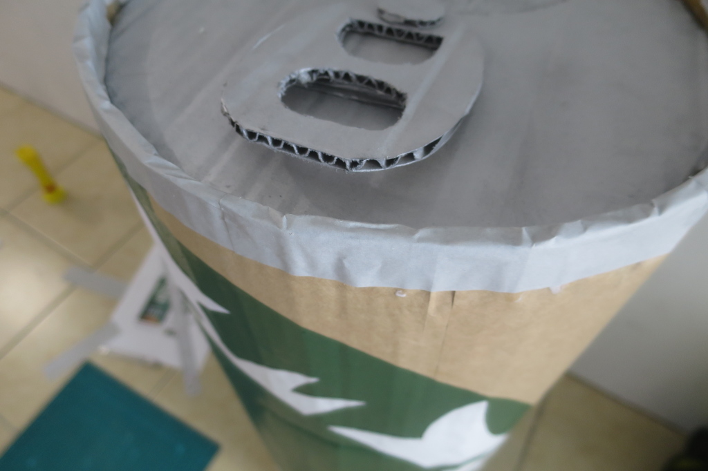 手作りダンボール・ハロウィン衣装【着れるスターバックスの缶とドリンク】の作り方