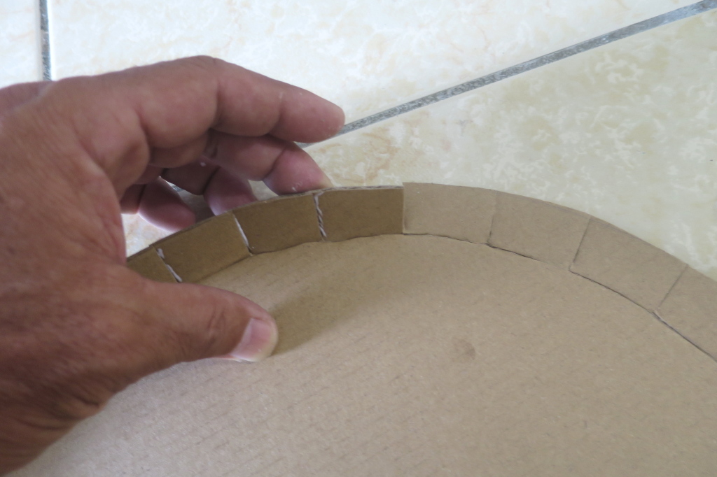 手作りダンボール・ハロウィン衣装【着れるスターバックスの缶とドリンク】の作り方