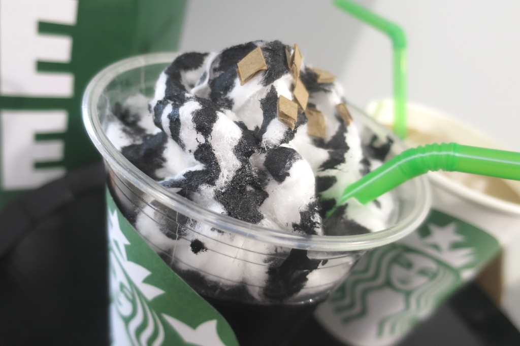 手作りダンボール・ハロウィン衣装【着れるスターバックスの缶とドリンク】の作り方